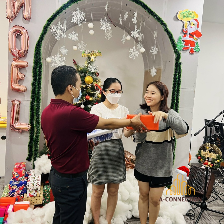 Tập thể a-connection tham gia trò chơi