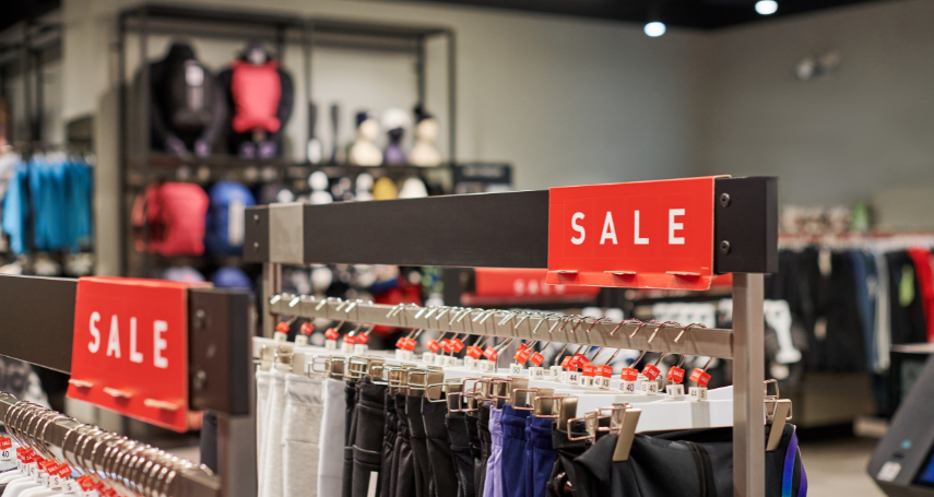 Renting fashion retail premises in shopping malls.