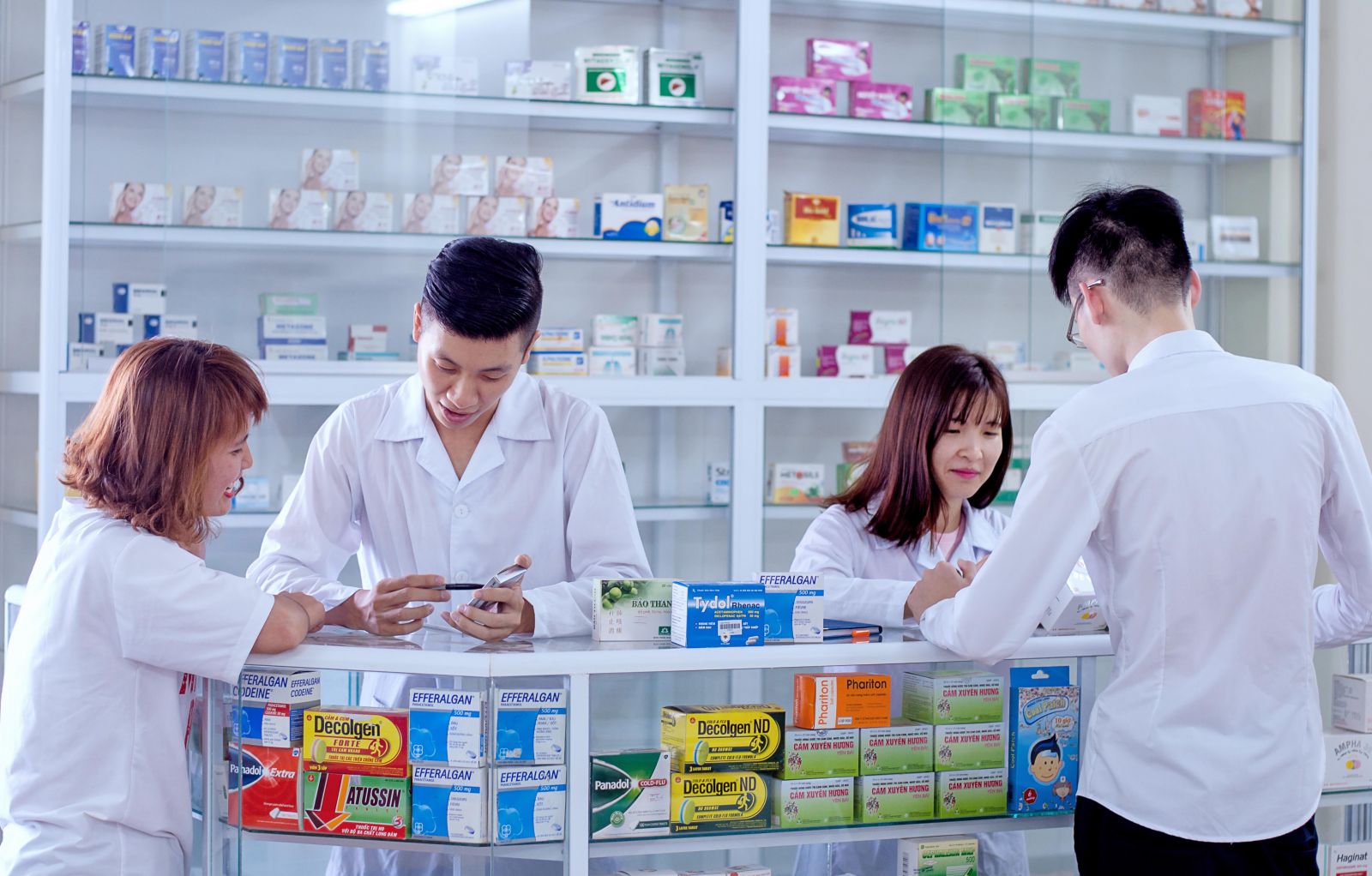 Cuộc chiến dược phẩm Long Châu, An Khang và Pharmacity cùng muốn bành trướng